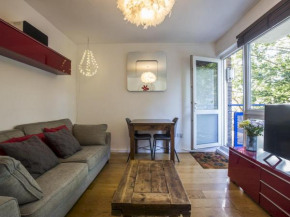 Spacious 2BR Apartment in Peckham, with Balcony